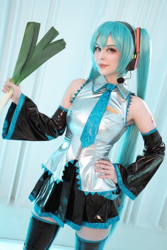 bb5b3008fad92d49559d010c6c10e2e7.jpg